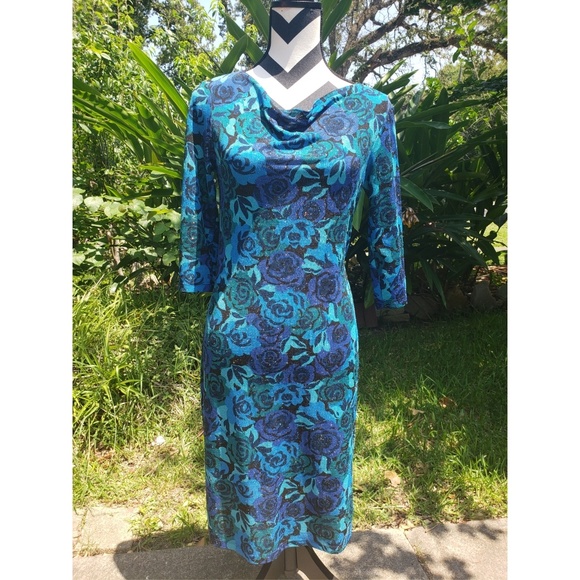 Dress - Picture 1 of 5